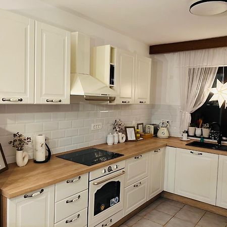 Starlight House Leilighet Bjelovar Eksteriør bilde